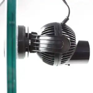 Tunze Turbelle Nanostream 6015 eco compact powerhead installed in reef tank for controlled water circulation